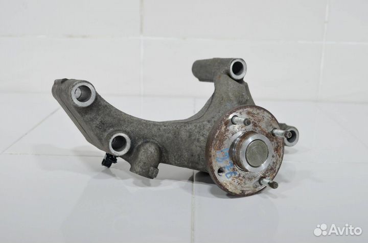 Кронштейн термомуфты Nissan Armada TA60 5.6L V8