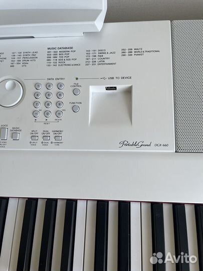 Цифровое фортепиано Yamaha DGX660