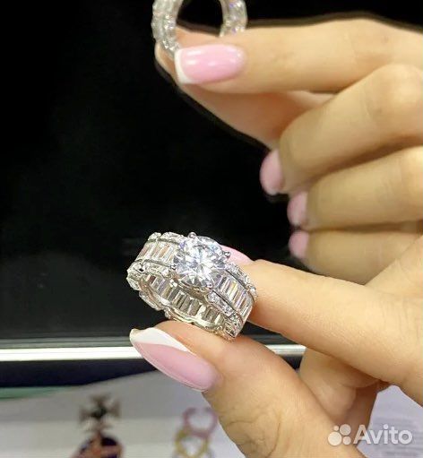 Серебряное кольцо graff