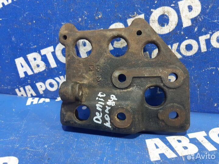 Кронштейн кондиционера Mazda Demio хэтчбек B3 1999