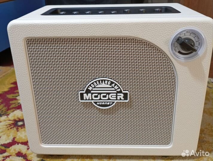 Комбоусилитель Mooer DH02 Hornet 15WH