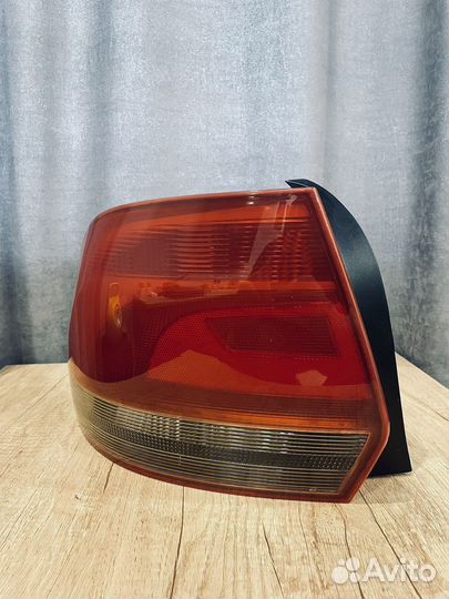 Фональ левый Polo седан