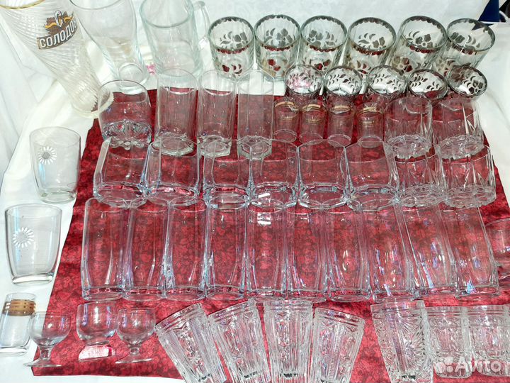 Посуда, кружки, ложки, вилки, тарелки