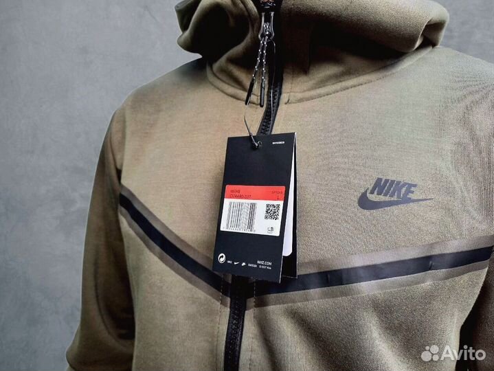 Спортивные костюмы Nike Tech Fleece