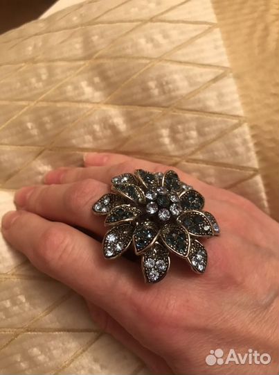 Кольцо и подвеска нарядные элитная бижутерия