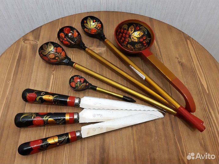 Комплект посуды из дерева с Хохломской росписью