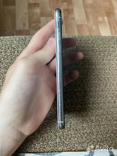 Телефон iPhone x 64Gb