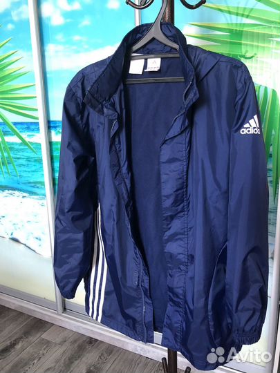 Ветровка adidas р 46 о/с