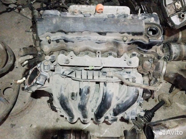Двигатель дефект honda civic 4d 1.8 R18A1
