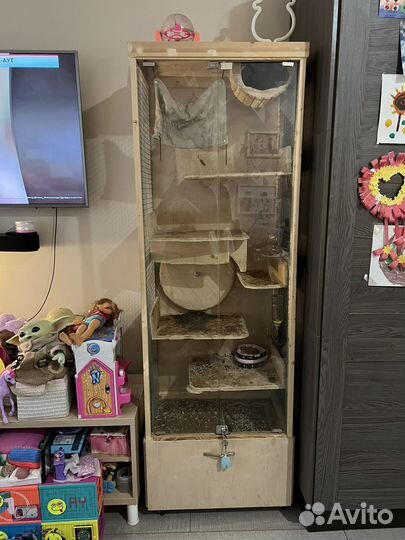 Продам клетку для шиншилл