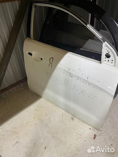 Дверь передняя правая kia rio 3