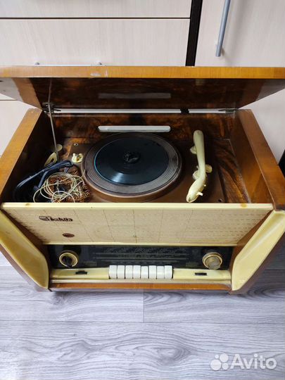 Радиола Латвия