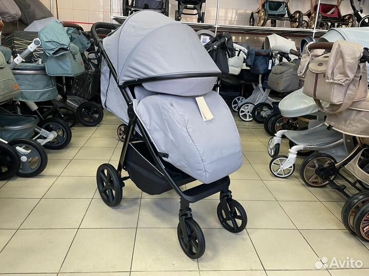 Прогулочная коляска Carrello Bravo Plus Chrome