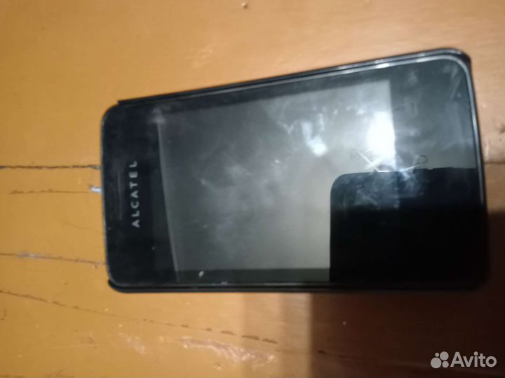 Alcatel One Touch Pixi 4007D, 512 МБ