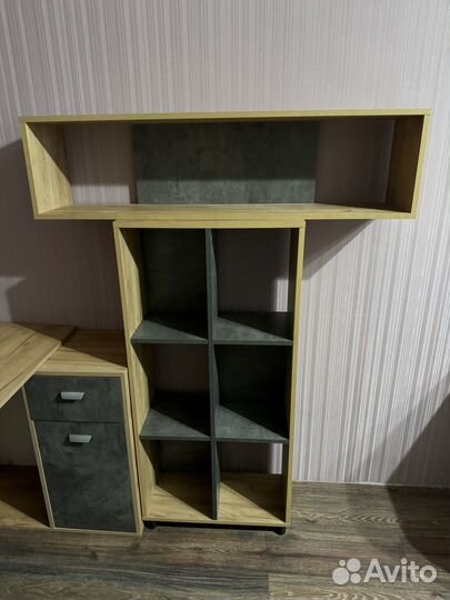 Письменный стол