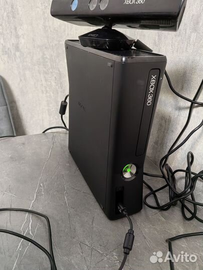 Xbox 360 slim 250 Gb