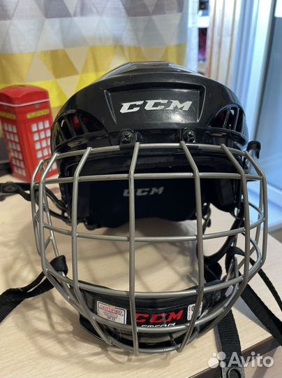 Хоккейный шлем