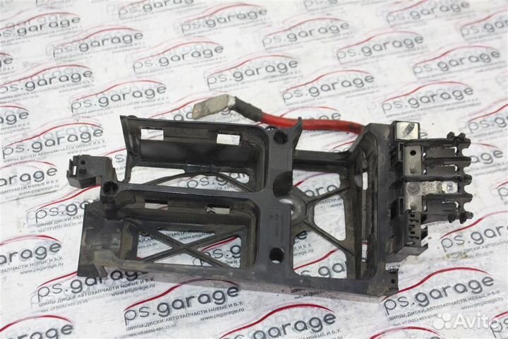 Корпус блока предохранителей Opel Astra H