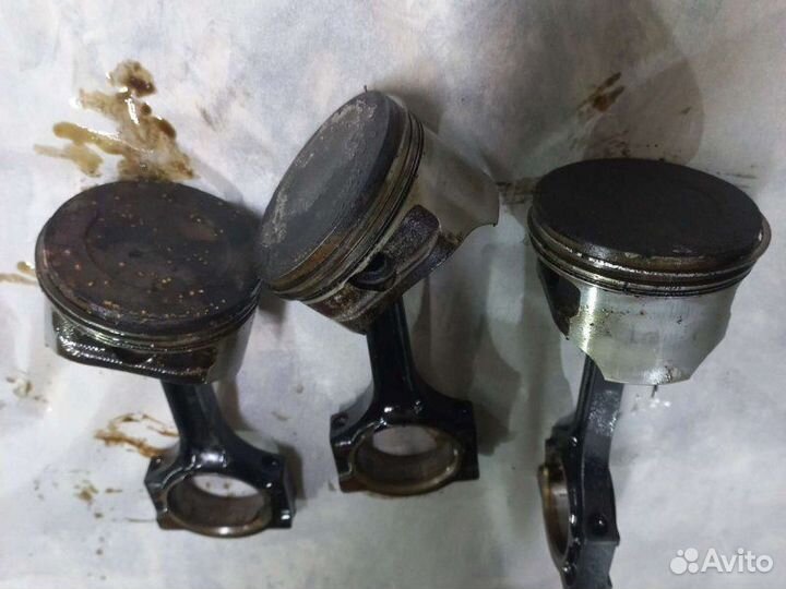 Поршень и шатун Ford Focus 2 (100л.с)