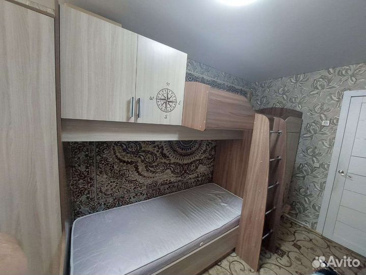 Двухъярусная кровать