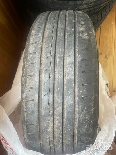 Yokohama BluEarth AE50 215/65 R17