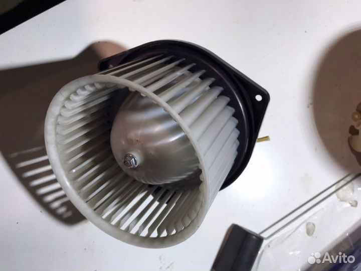 Мотор печки Mitsubishi Lancer CY4A 4B11 2014