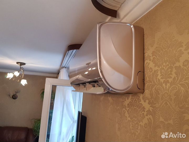 Кондиционер Haier 1 уличный и 2 внутренних блока