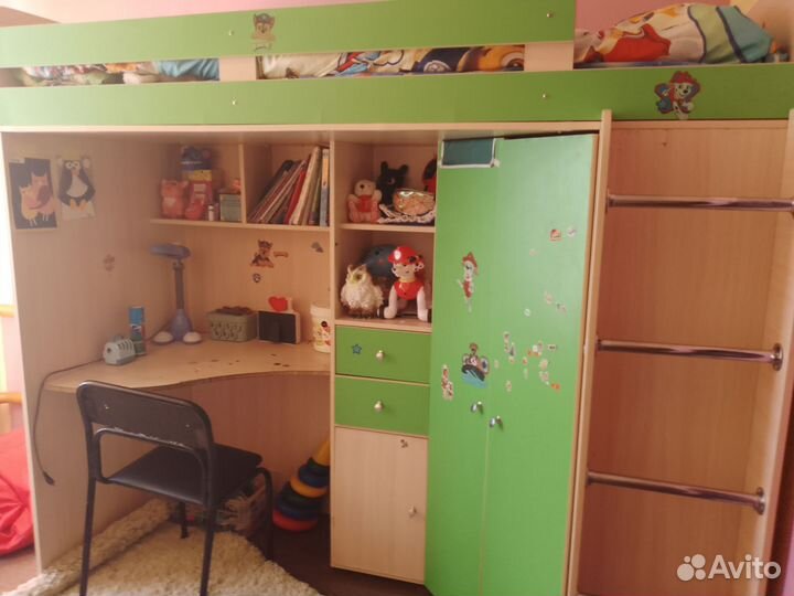 Кровать