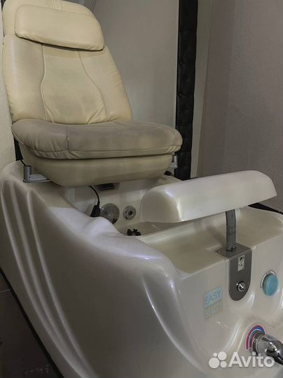 Продаем оборудование для салона красоты