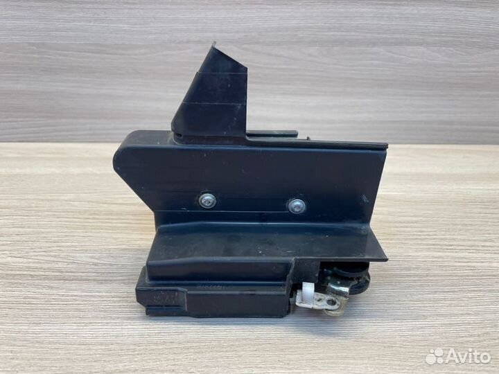 Замок двери задний правый Renault Logan