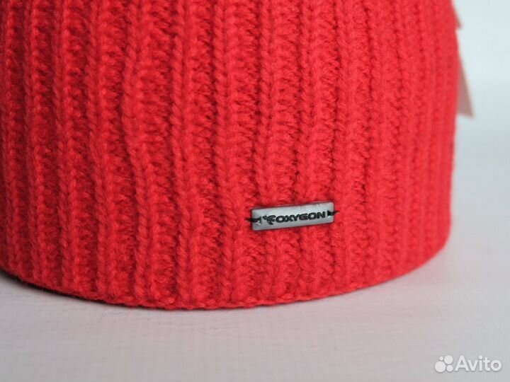 Теплая вязаная шапка 