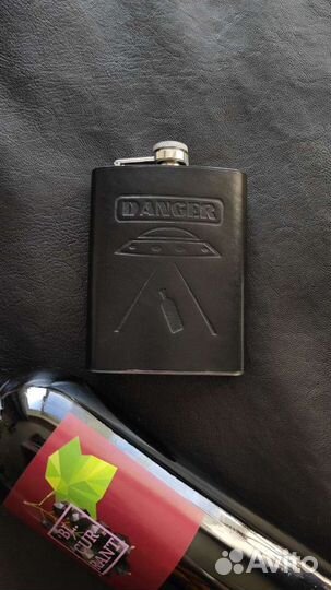 Фляжка обтянутая кожей