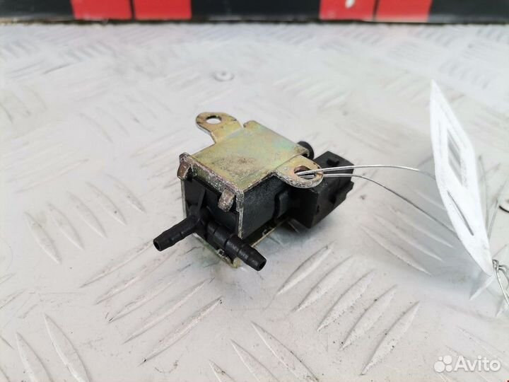 Клапан вакуумного управления Audi A6 4B/C5 2000