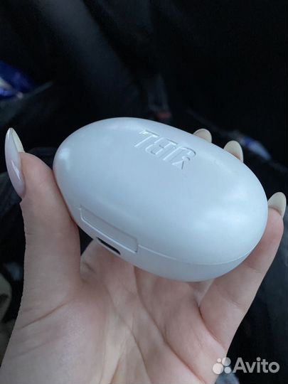 Беспроводные наушники JBL Free II белые