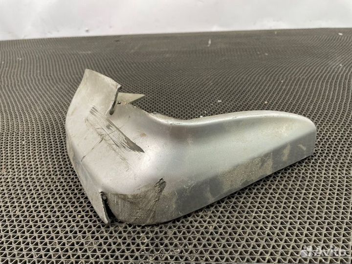 Брызговик передний правый Honda Civic 4D R18