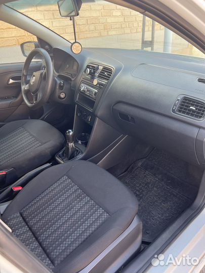 Капот на фольцваген поло