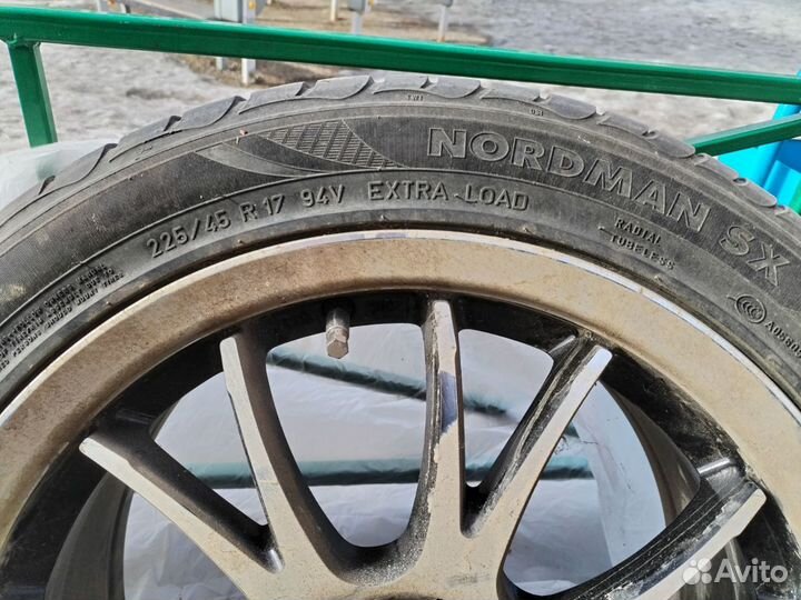 Nokian Tyres Nordman SX 225/45 R17 и 225/45 R17