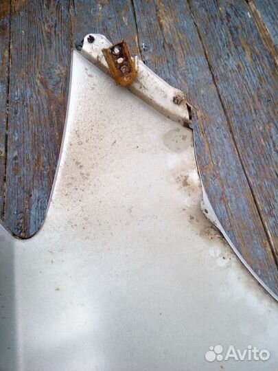 Крыло левое переднее Toyota Yaris/Vitz