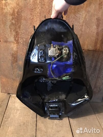 Бак топливный yamaha r6