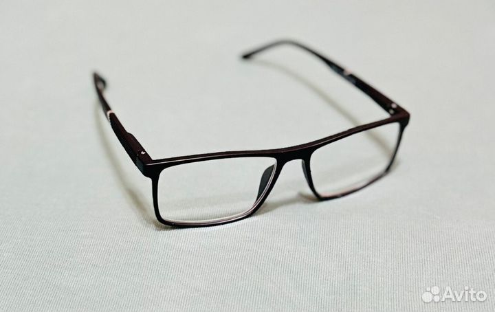 Очки для зрения от -1 до -2,5 и от +1 до +2,5