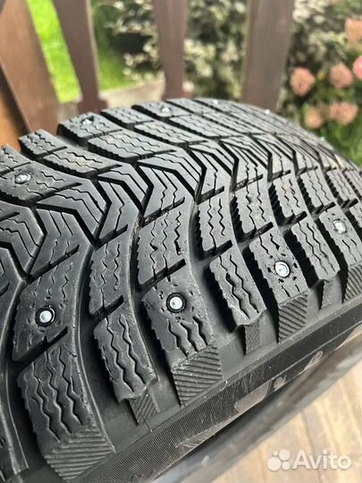 Michelin Latitude X-Ice North 3 215/65 R16 102T