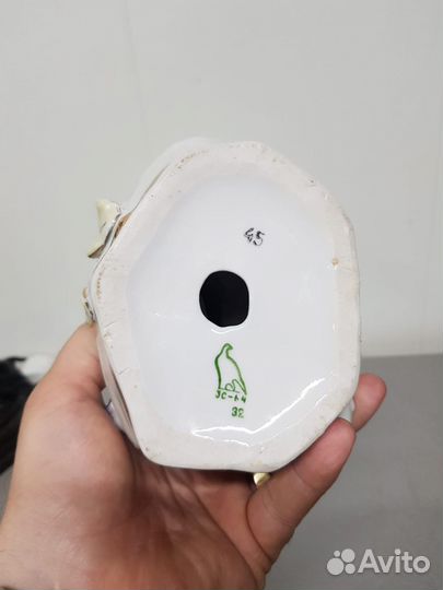 Фарфоровая статуэтка 