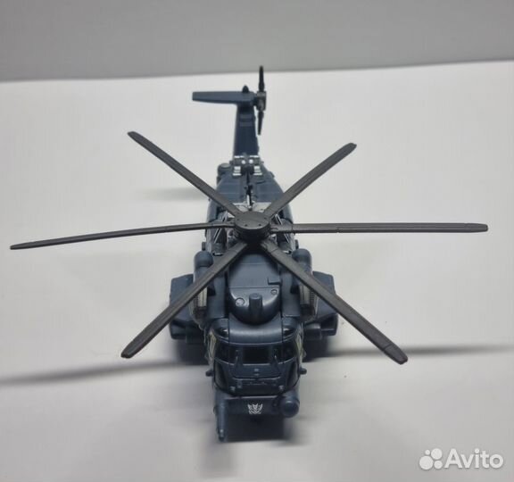 Transformers Commander class dotm Blackout