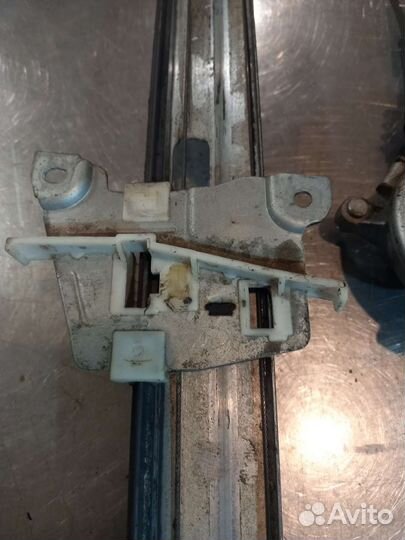 Передние стеклоподъемники Kia Rio 1