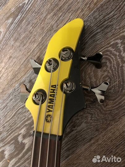 Бас-гитара Yamaha RBX-374 + чехол + тюнер + кабель