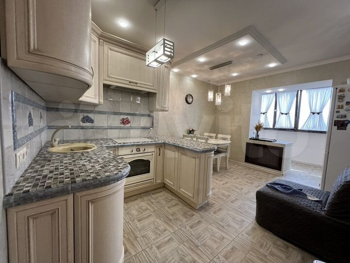 2-к. квартира, 80 м², 6/18 эт.