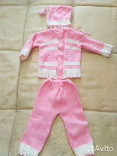 Комплект вязаный (кофта, штанишки, шапочка)