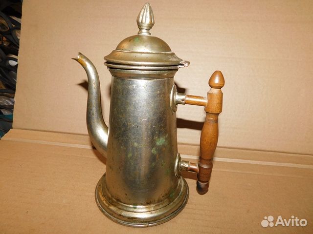 Антикварный, красивый,латунный кофейник ри Польша