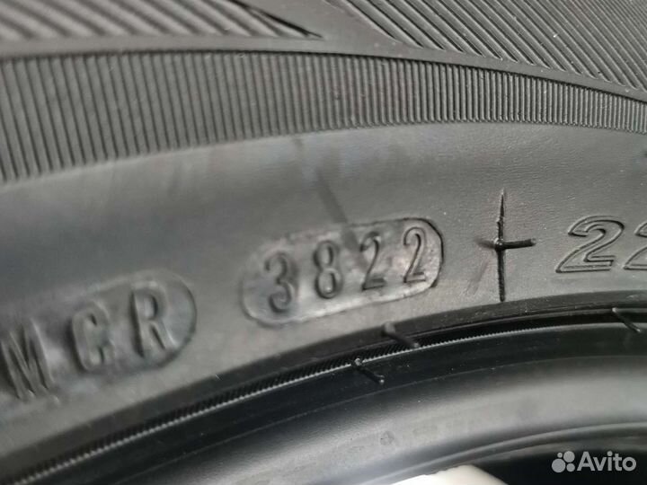 Roadstone N'Fera RU1 225/55 R19 99H