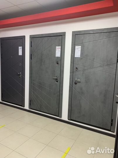 Дверь премиум с зеркалом